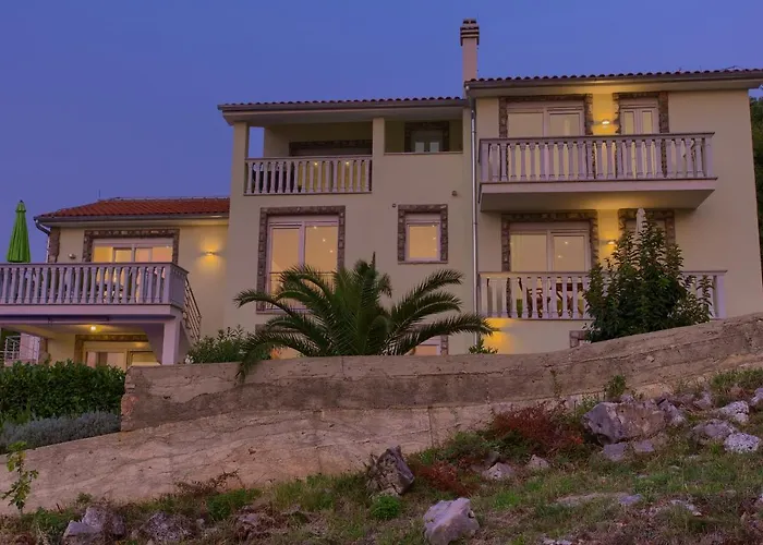Residencia La Famiglia Villa *