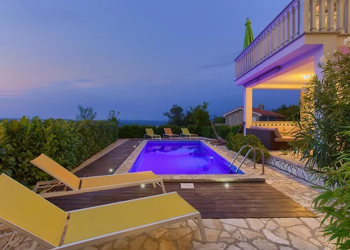 Residencia La Famiglia Villa