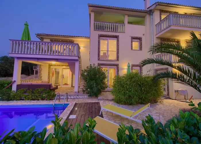 Villa Residencia La Famiglia