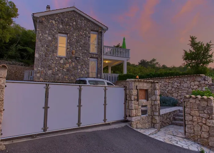 Residencia La Famiglia Villa *
