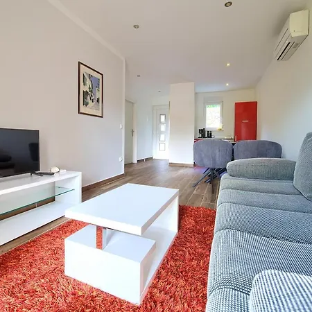Residencia La Famiglia Villa *