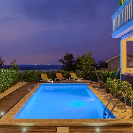 Residencia La Famiglia Villa