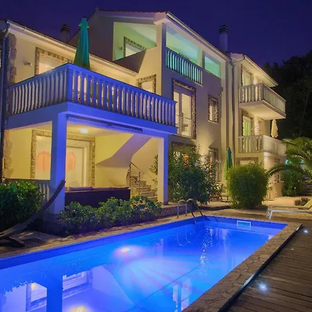 فيلة Residencia La Famiglia