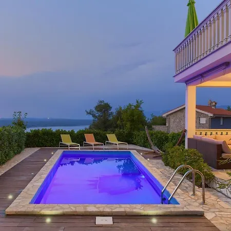 فيلة Residencia La Famiglia كليمنو